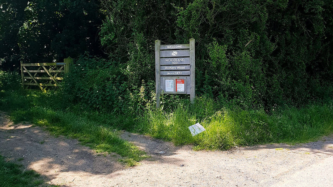 Site Entrance by roadside, Archer's Wood