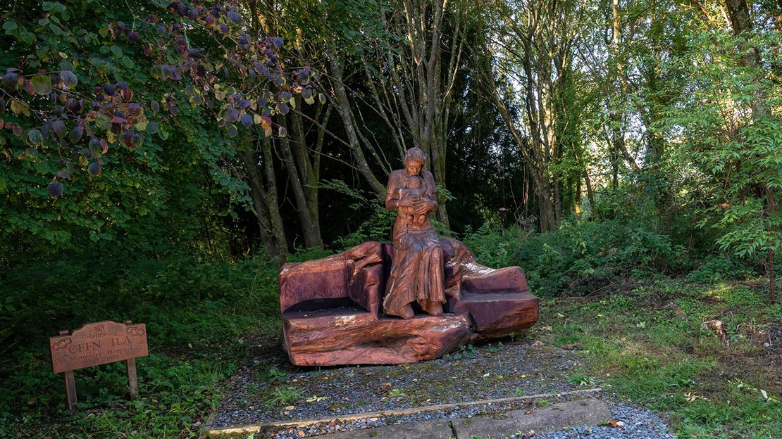 Cefn Ila Maternity Hospital sculpture