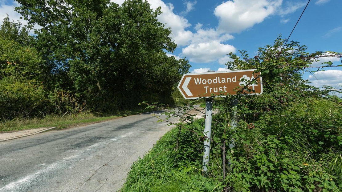 Woodland Trust entrance sign, Pound Farm