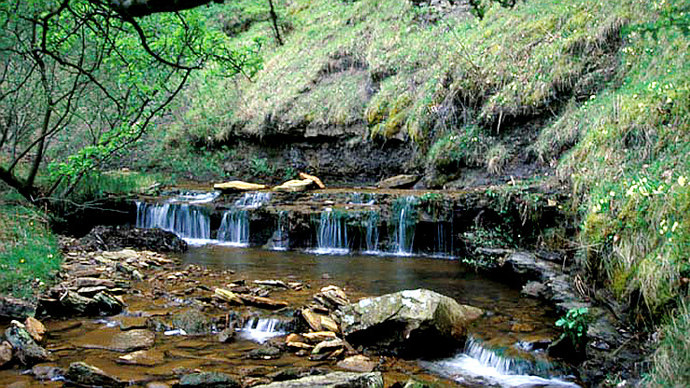 Waterfall at top east branch of Jugger Howe beck
