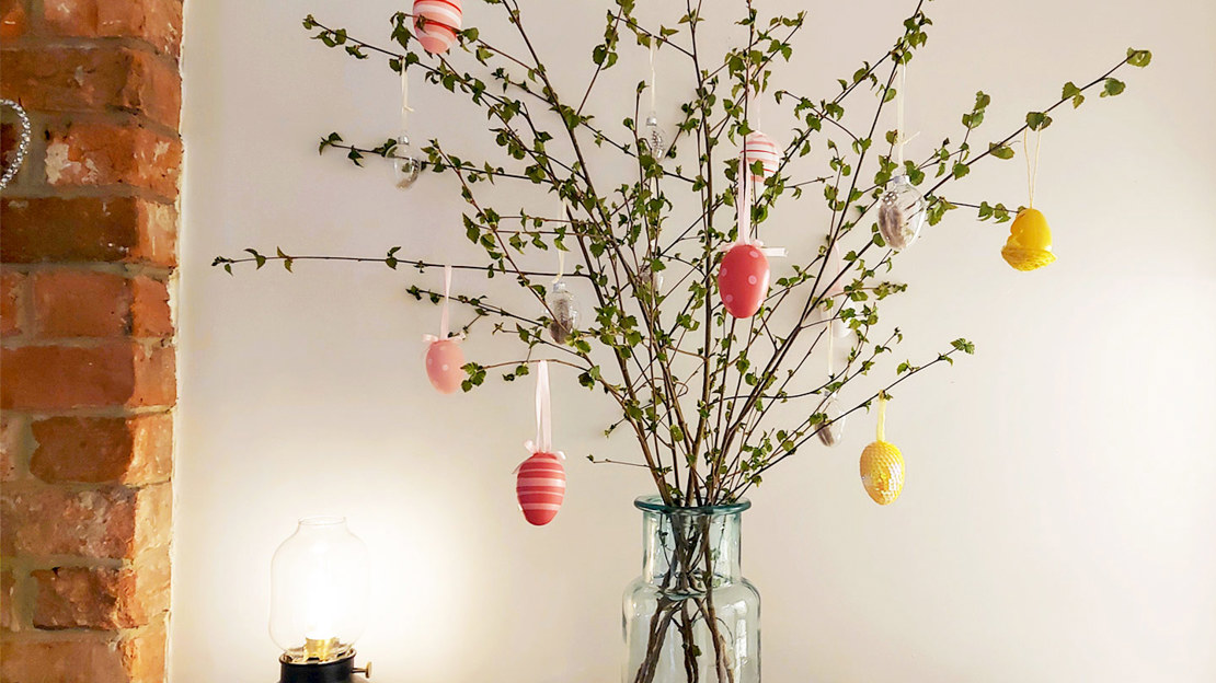 Easter centre piece using wild foraged birch